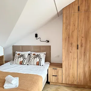 Dmk Oak Near Warsaw-modlin Airport Новы-Двур-Мазовецкий